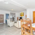Casa Luminosa Con Amplia Terraza En Roses, Cerca De La Playa Y Bien Equipada - Hisp-288-42 * Roses