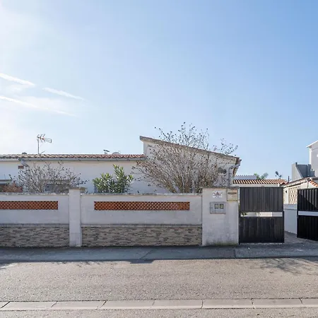 Casa Luminosa Con Amplia Terraza En Roses, Cerca De La Playa Y Bien Equipada - Hisp-288-42 * Roses