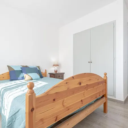 Casa Luminosa Con Amplia Terraza En Roses, Cerca De La Playa Y Bien Equipada - Hisp-288-42 * Roses