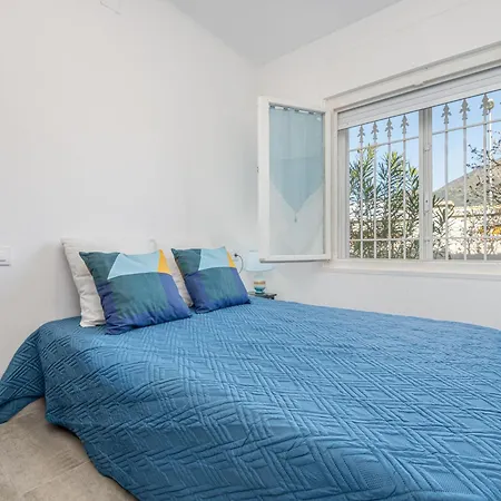 Casa Luminosa Con Amplia Terraza En Roses, Cerca De La Playa Y Bien Equipada - Hisp-288-42 * 로지즈